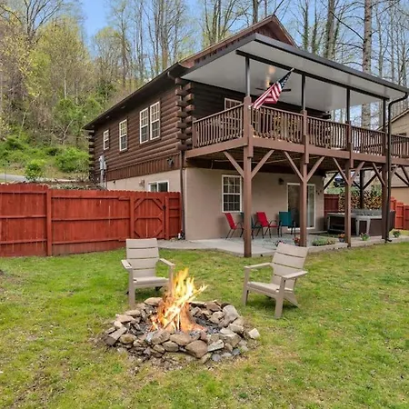 Soco Serene Cabin In The Heart Of Maggie Valley Exterior photo
