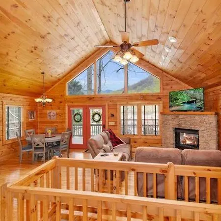 Soco Serene Cabin In The Heart Of Maggie Valley Exterior photo